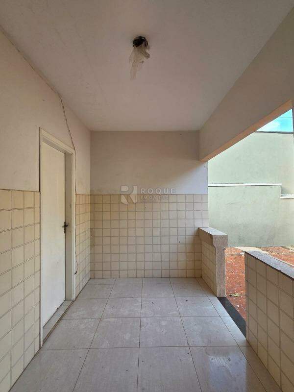 Casa Residencial à venda no bairro Cidade Jardim: Área de serviço