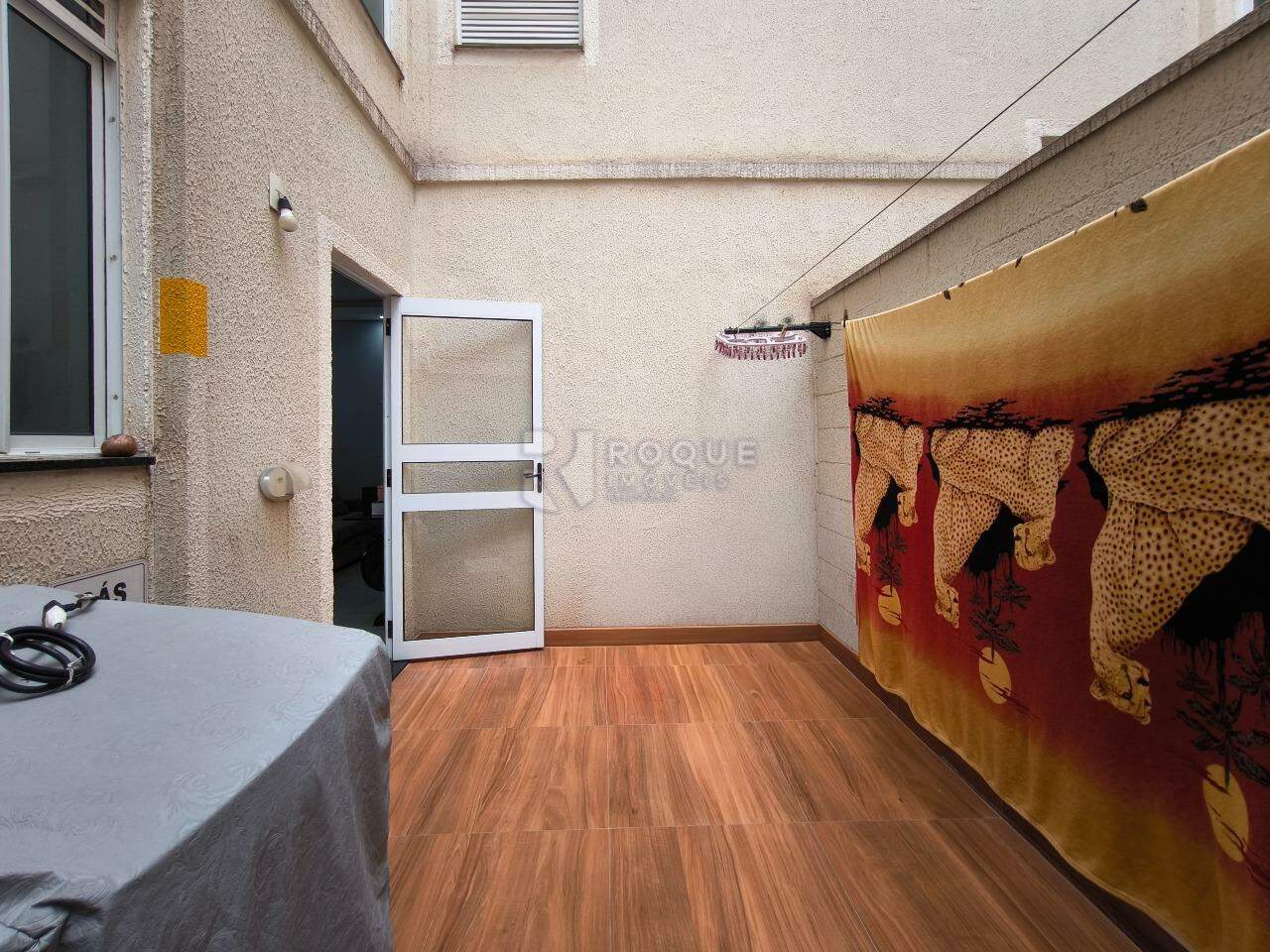 Apartamento à venda no bairro Fazenda Duas Barras: QUINTAL