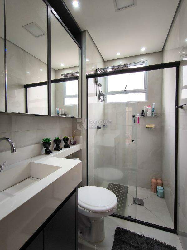 Apartamento à venda no bairro Fazenda Duas Barras: BANHEIRO SOCIAL