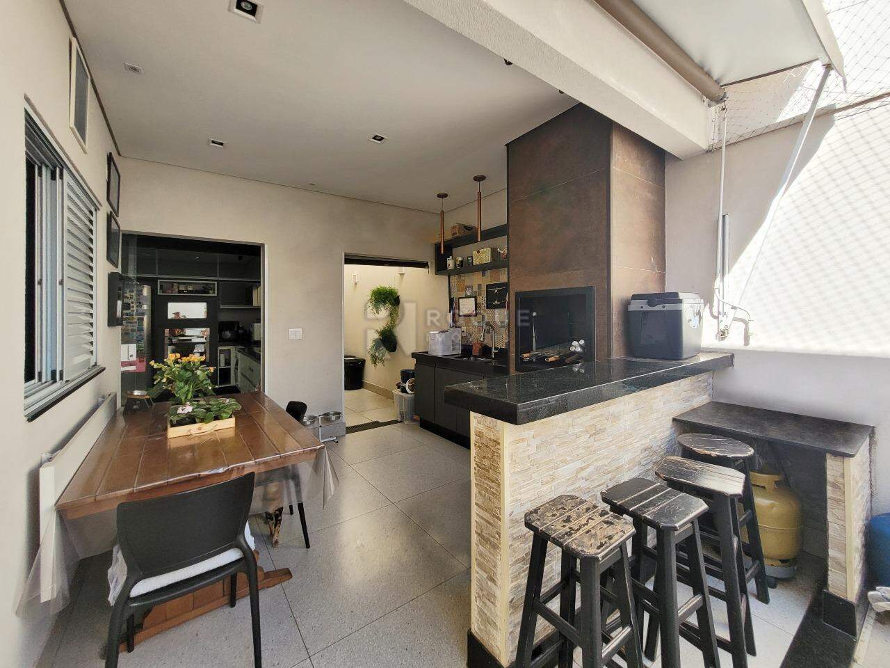 Casa em condomínio à venda no bairro Jardim Residencial Campo Novo: Área Gourmet