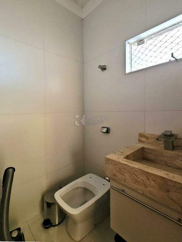 Casa em condomínio à venda no bairro Jardim Residencial Campo Novo: WC Externo