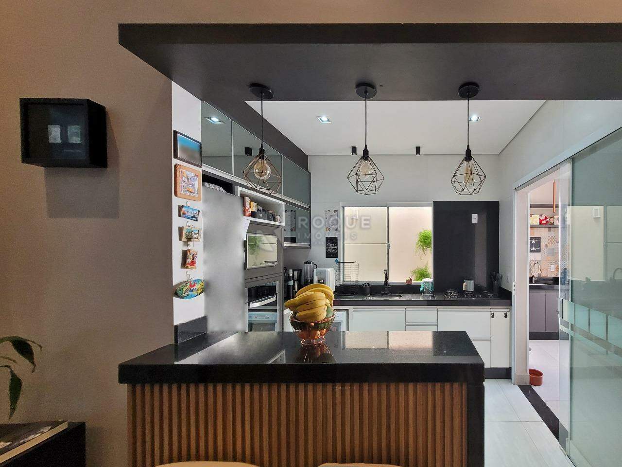 Casa em condomínio à venda no bairro Jardim Residencial Campo Novo: Cozinha