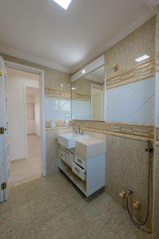 Apartamento à venda no bairro Centro: