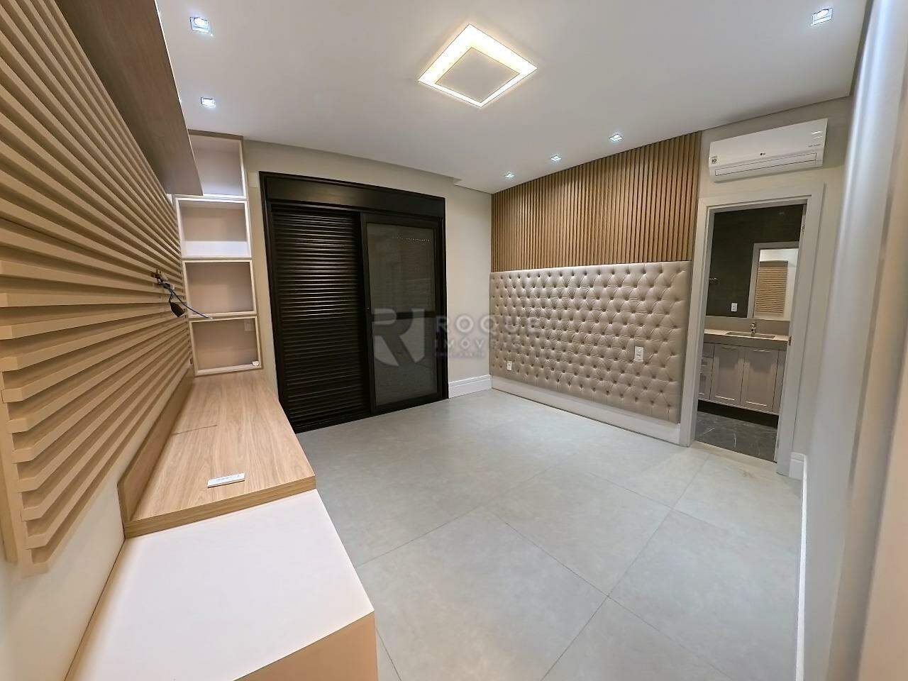 Casa em condomínio à venda no bairro Jardim Florença:
