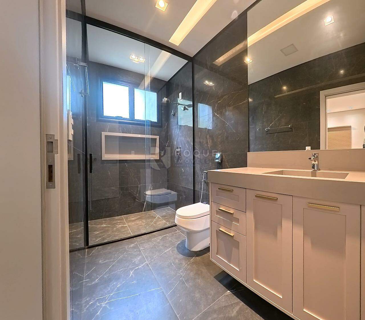 Casa em condomínio à venda no bairro Jardim Florença: