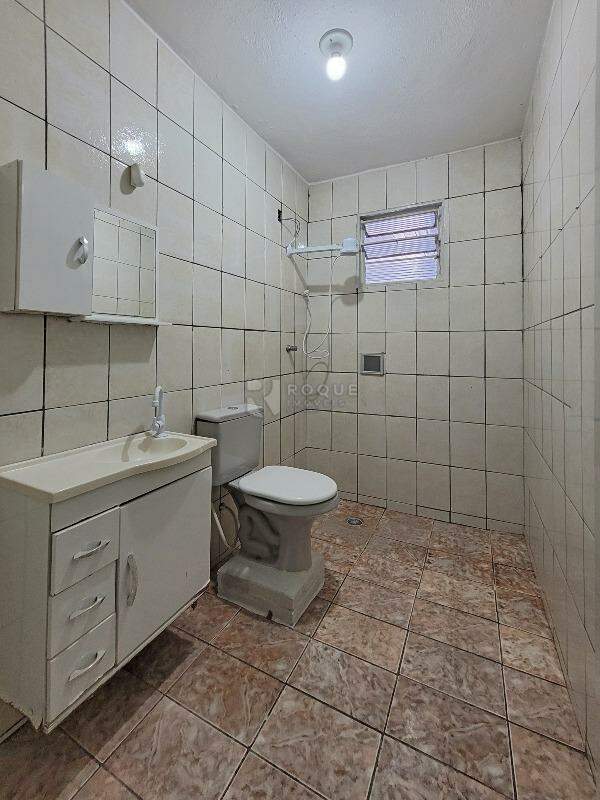 Casa Residencial para aluguel no bairro Jardim Residencial Antonio Simonetti III: Wc social 