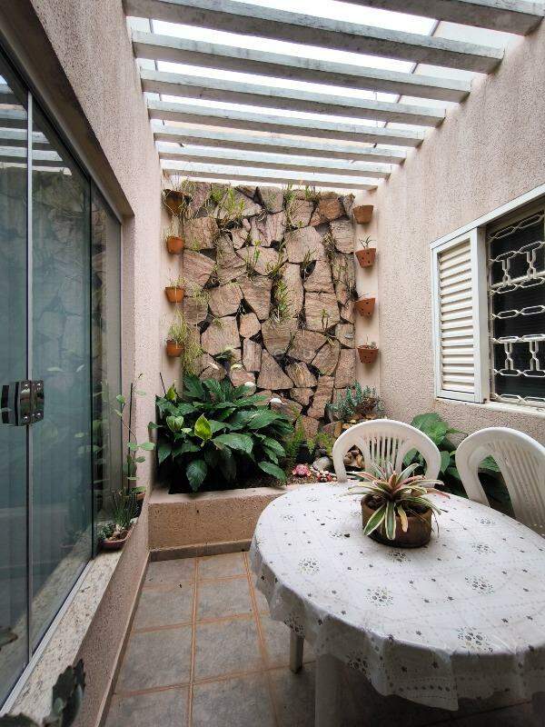 Casa Residencial à venda no bairro Jardim Adélia Cavicchia Grotta: JARDIM DE INVERNO