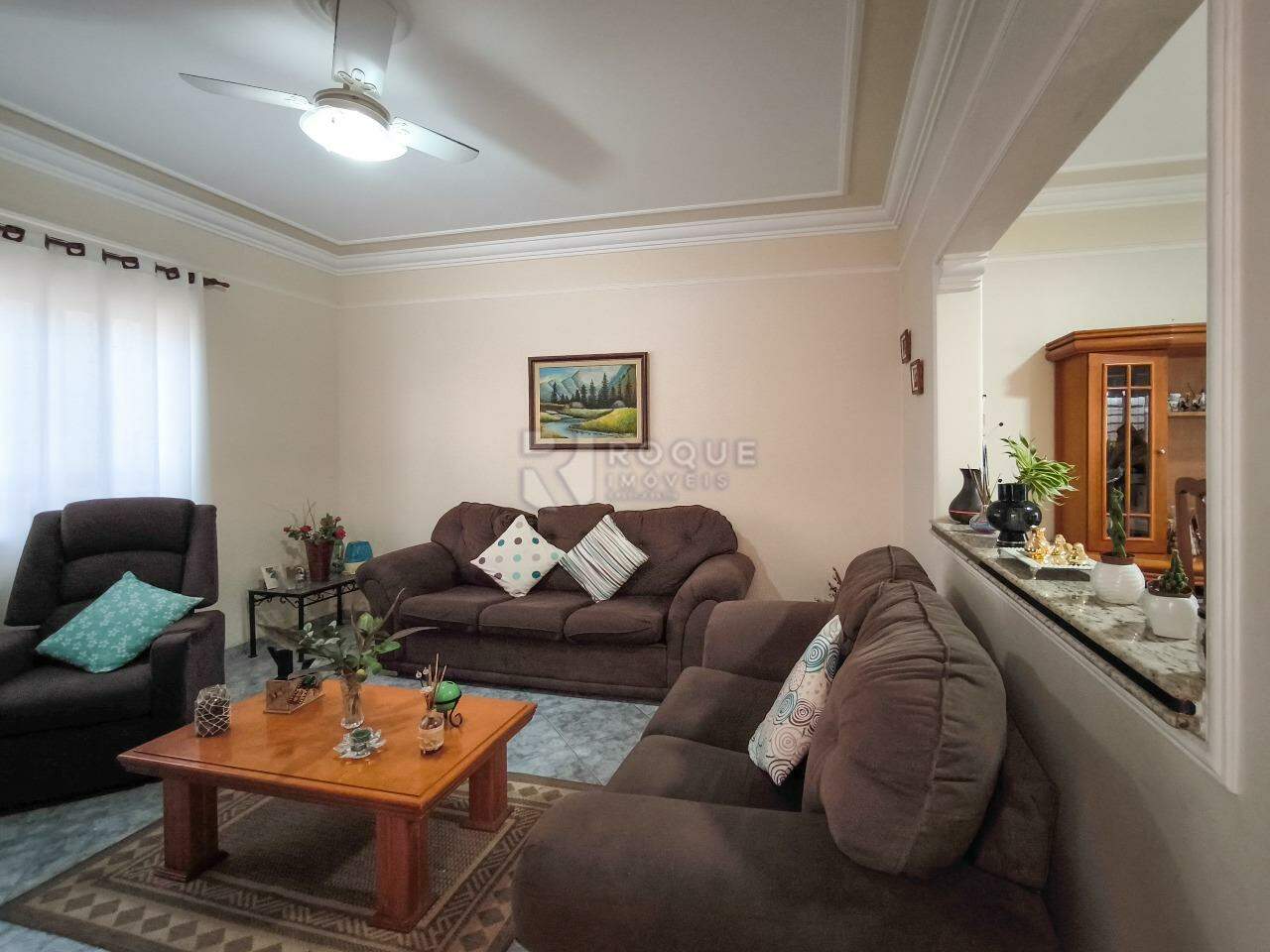 Casa Residencial à venda no bairro Jardim Adélia Cavicchia Grotta: SALA DE ESTAR