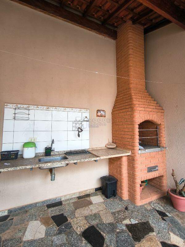 Casa Residencial à venda no bairro Jardim Adélia Cavicchia Grotta: CHURRASQUEIRA