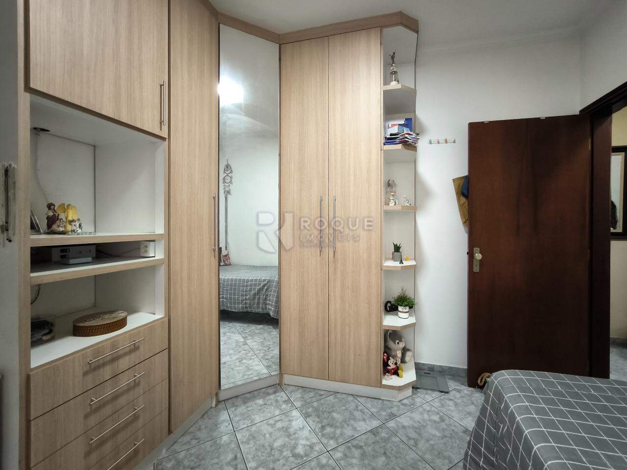 Casa Residencial à venda no bairro Jardim Adélia Cavicchia Grotta: DORMITÓRIO 1