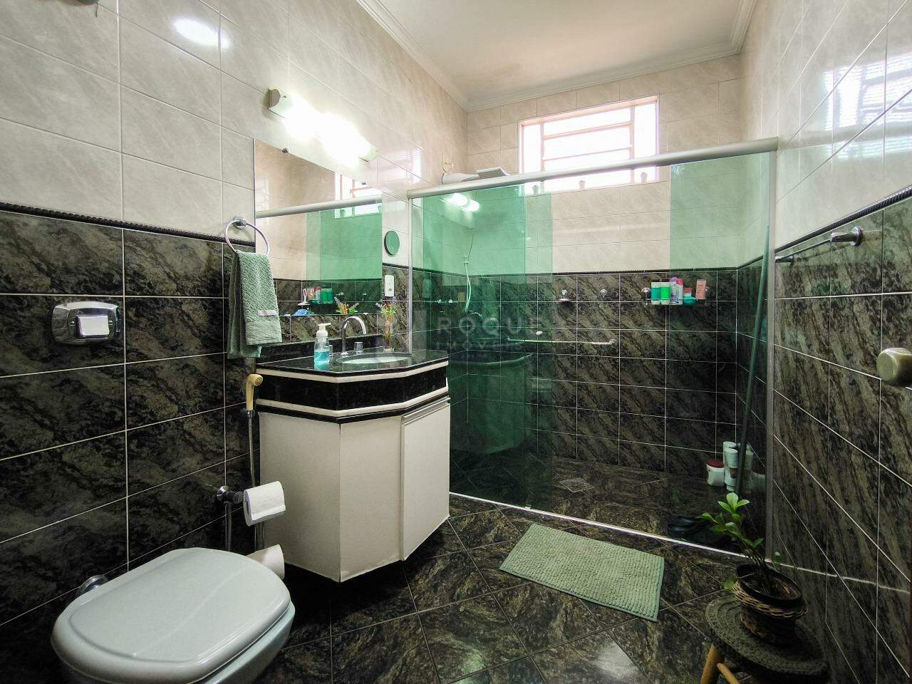 Casa Residencial à venda no bairro Jardim Adélia Cavicchia Grotta: WC SUÍTE