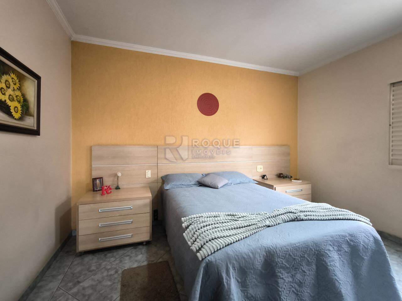 Casa Residencial à venda no bairro Jardim Adélia Cavicchia Grotta: SUÍTE
