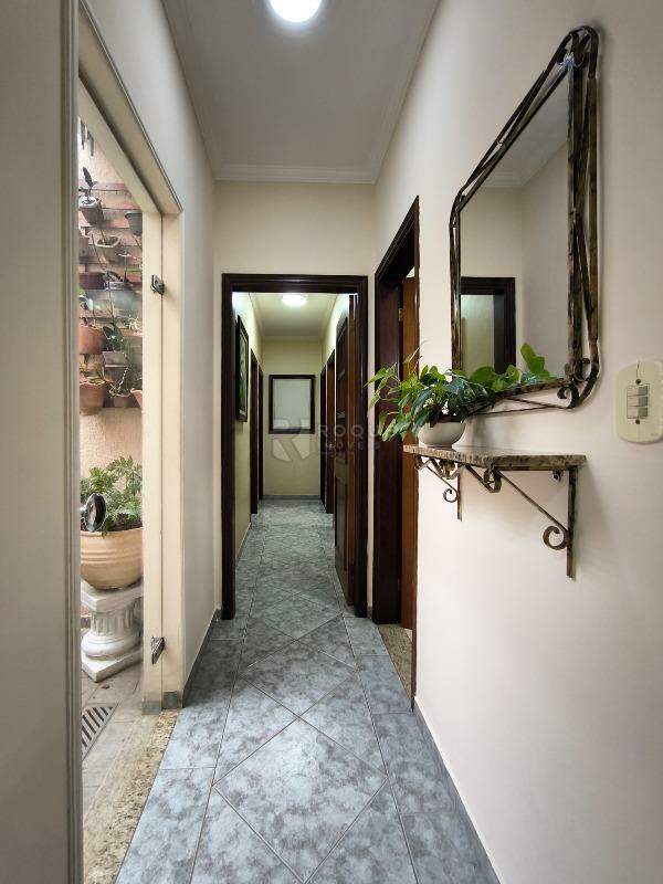 Casa Residencial à venda no bairro Jardim Adélia Cavicchia Grotta: CORREDOR INTERNO