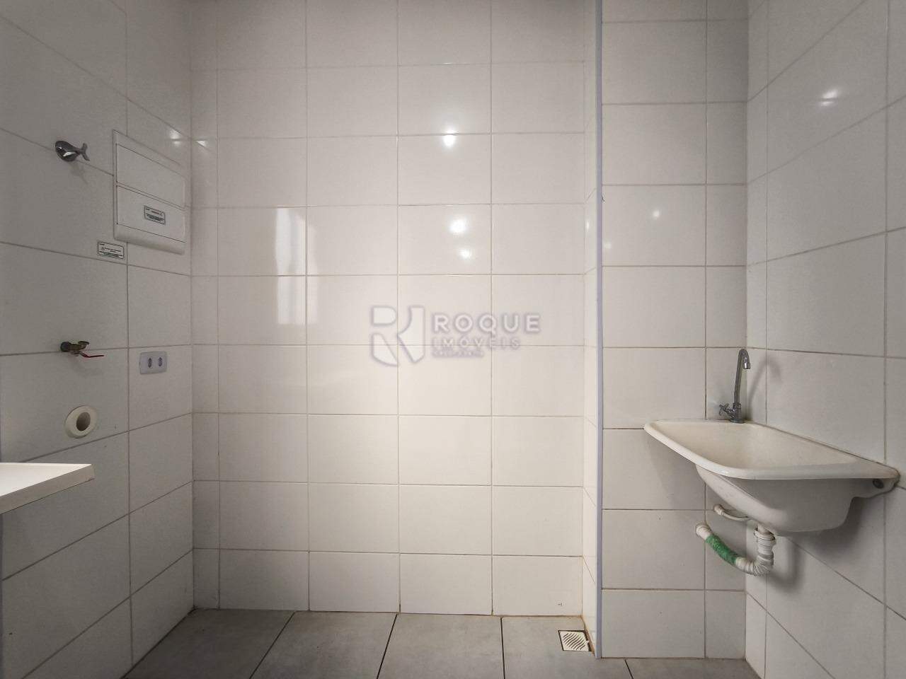 Apartamento à venda no bairro Jardim da Graminha: LAVANDERIA