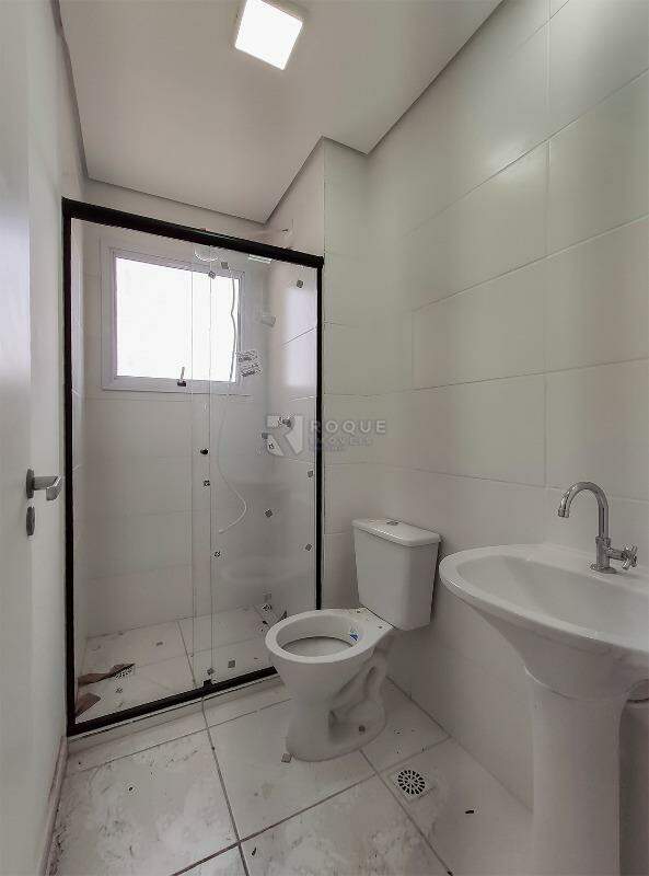Apartamento à venda no bairro Jardim do Lago: WC