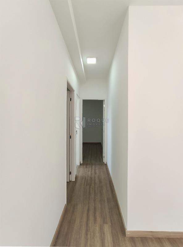 Apartamento à venda no bairro Jardim do Lago: Hall