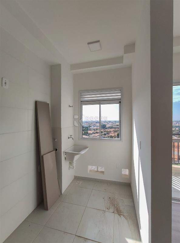 Apartamento à venda no bairro Jardim do Lago: Área de serviço