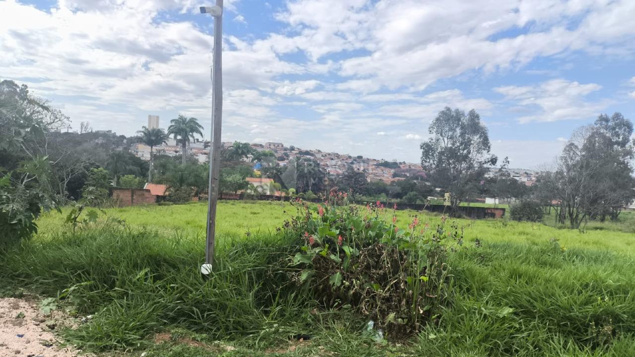 Área à venda no bairro Jardim Roseira: 