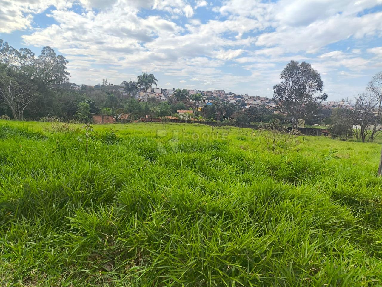 Área à venda no bairro Jardim Roseira: 