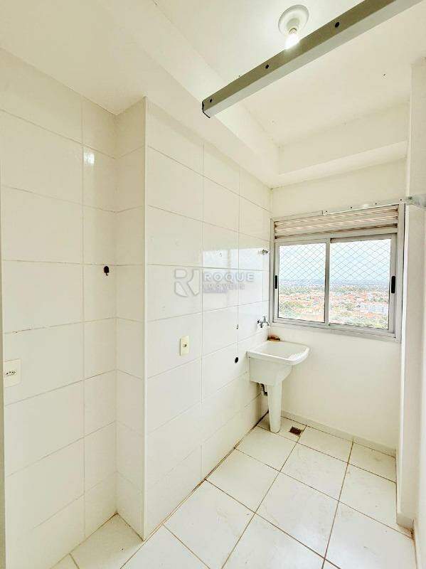 Apartamento para aluguel no bairro Chácaras Antonieta: Lavanderia