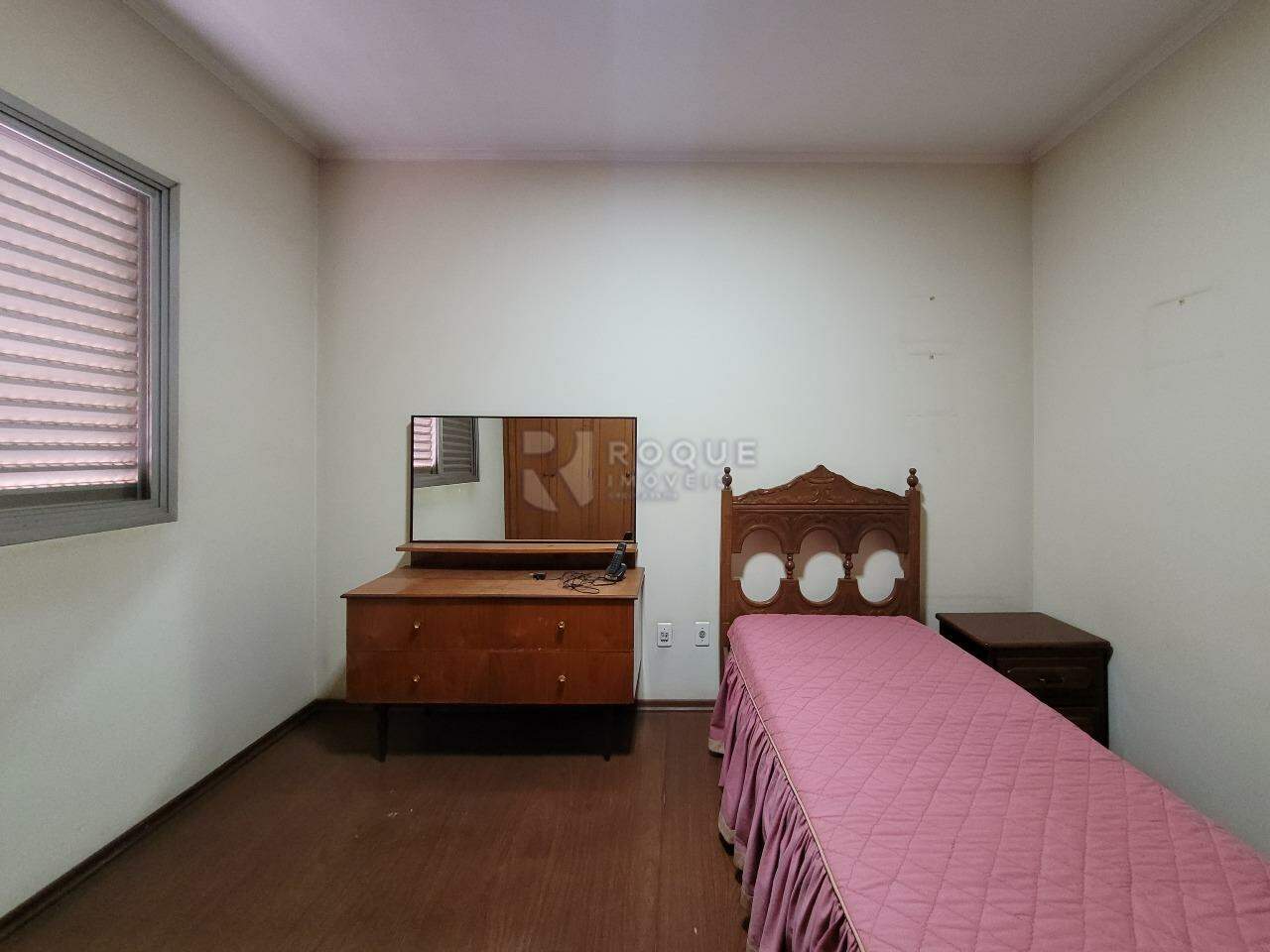 Apartamento para aluguel no bairro Centro: Dormitório 02