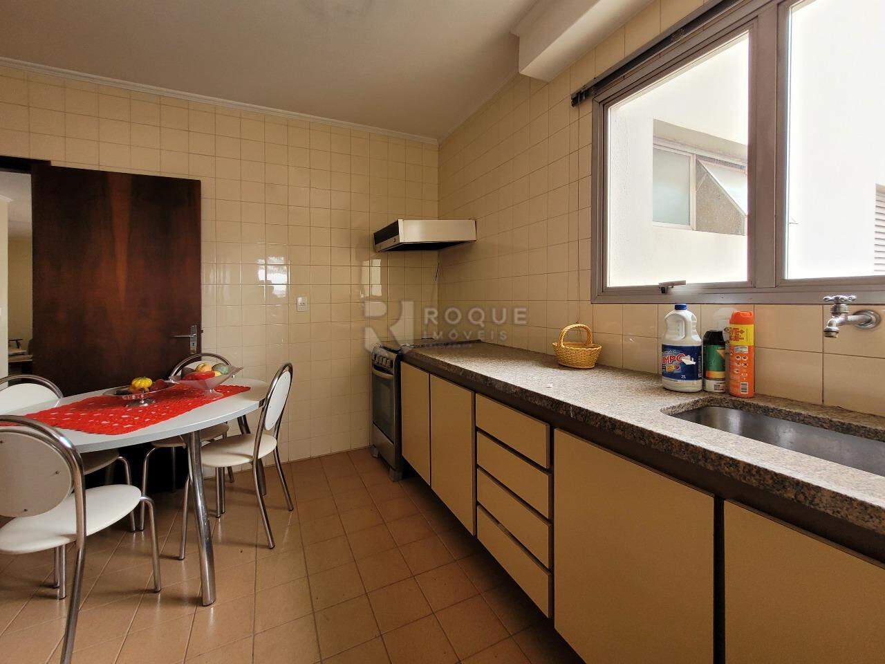 Apartamento para aluguel no bairro Centro: Cozinha