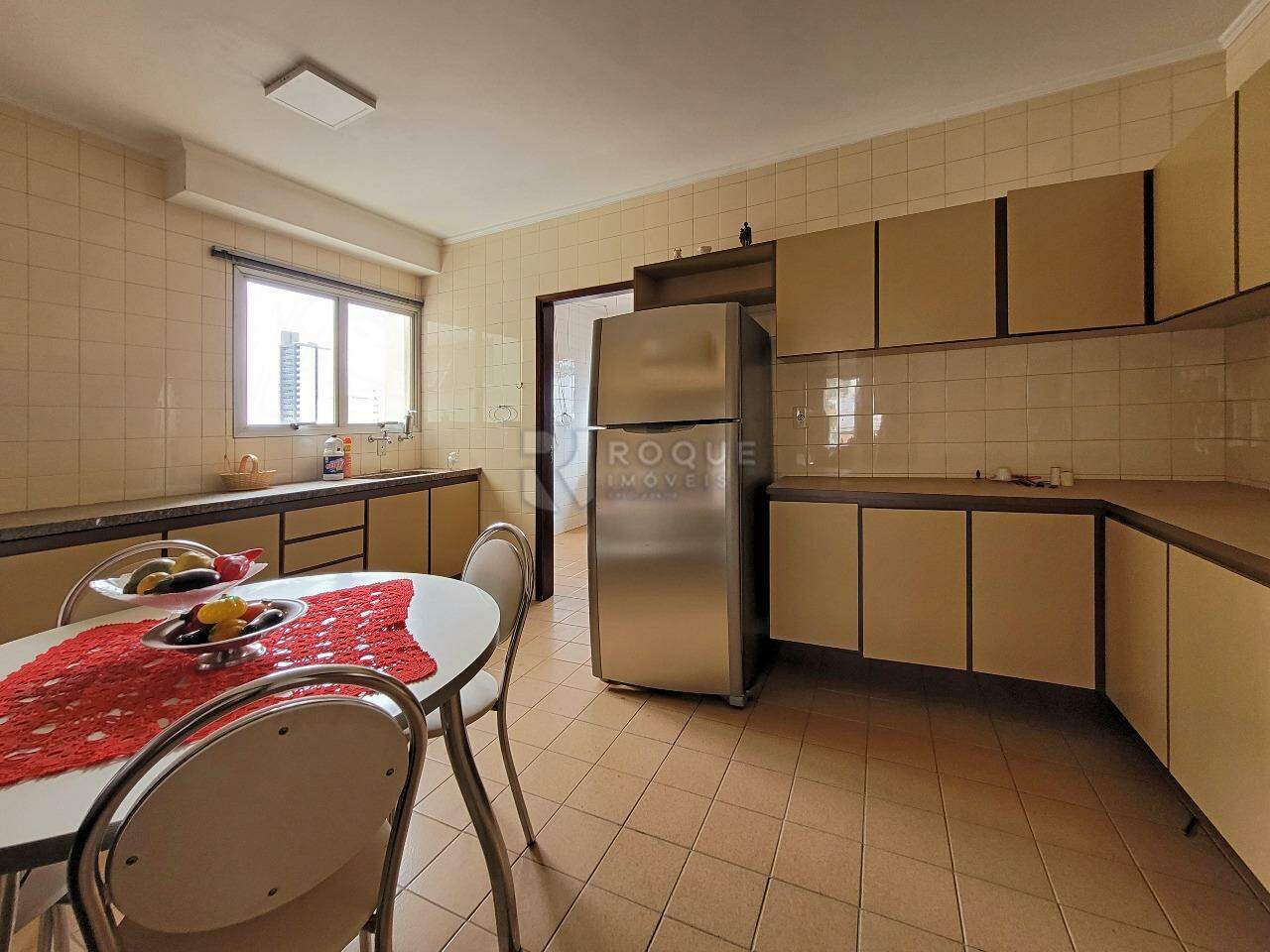 Apartamento para aluguel no bairro Centro: Cozinha