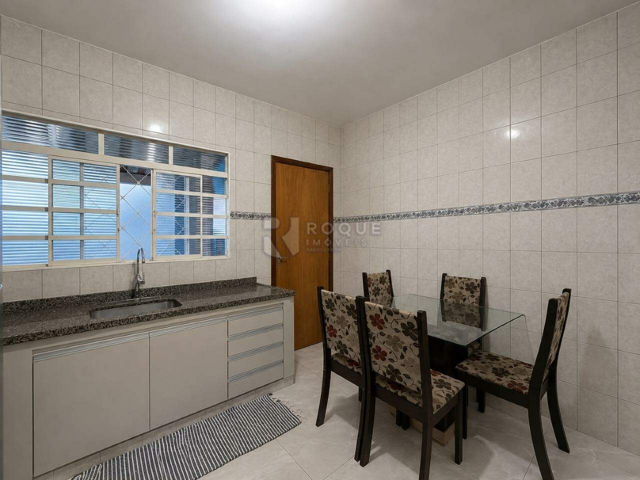 Casa Residencial para aluguel no bairro Jardim das Laranjeiras: Cozinha 