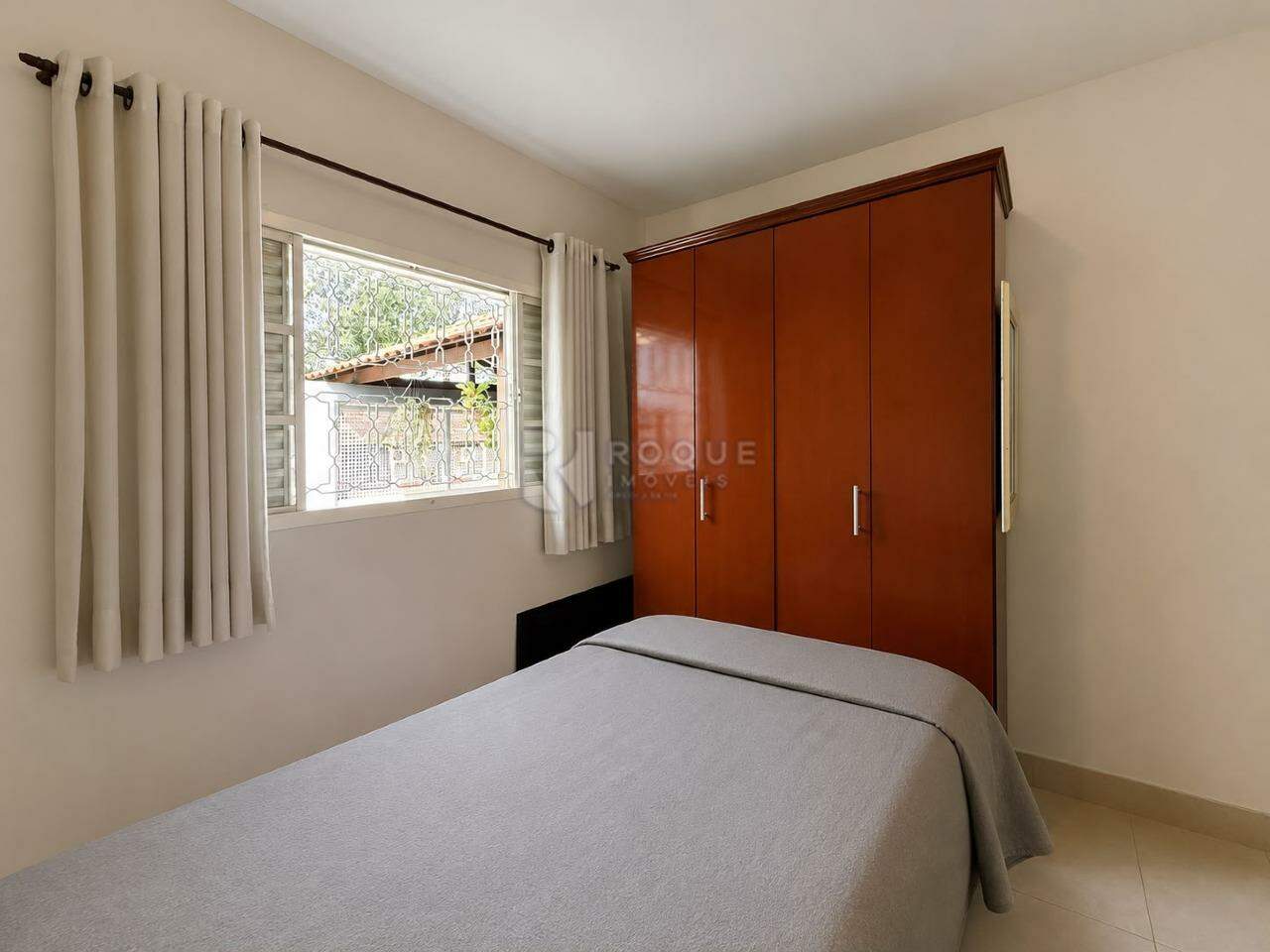 Casa Residencial para aluguel no bairro Jardim das Laranjeiras: Dormitório 01