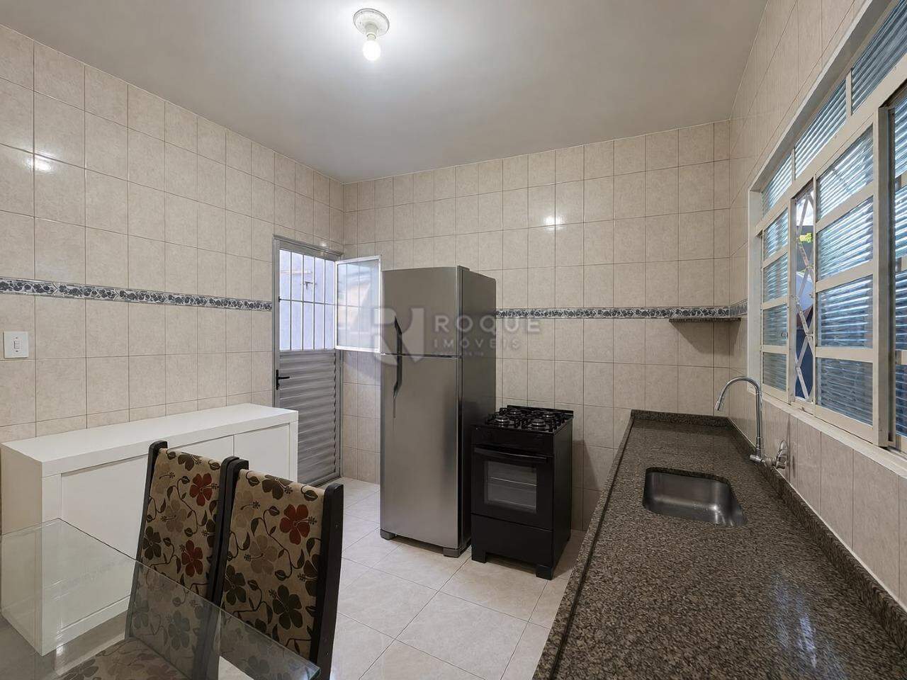 Casa Residencial para aluguel no bairro Jardim das Laranjeiras: Cozinha 