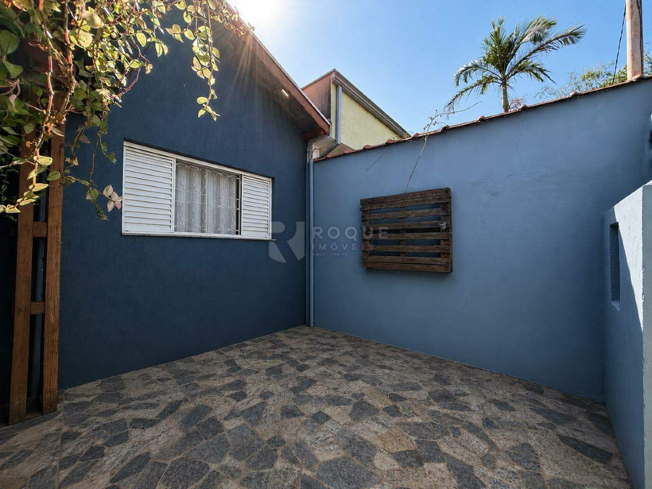 Casa Residencial para aluguel no bairro Jardim das Laranjeiras: Garagem