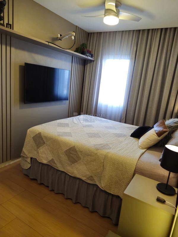 Apartamento à venda no bairro Jardim Santa Adélia: 