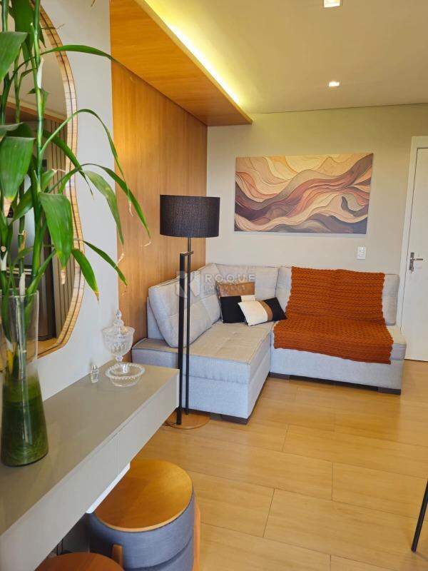 Apartamento à venda no bairro Jardim Santa Adélia: 