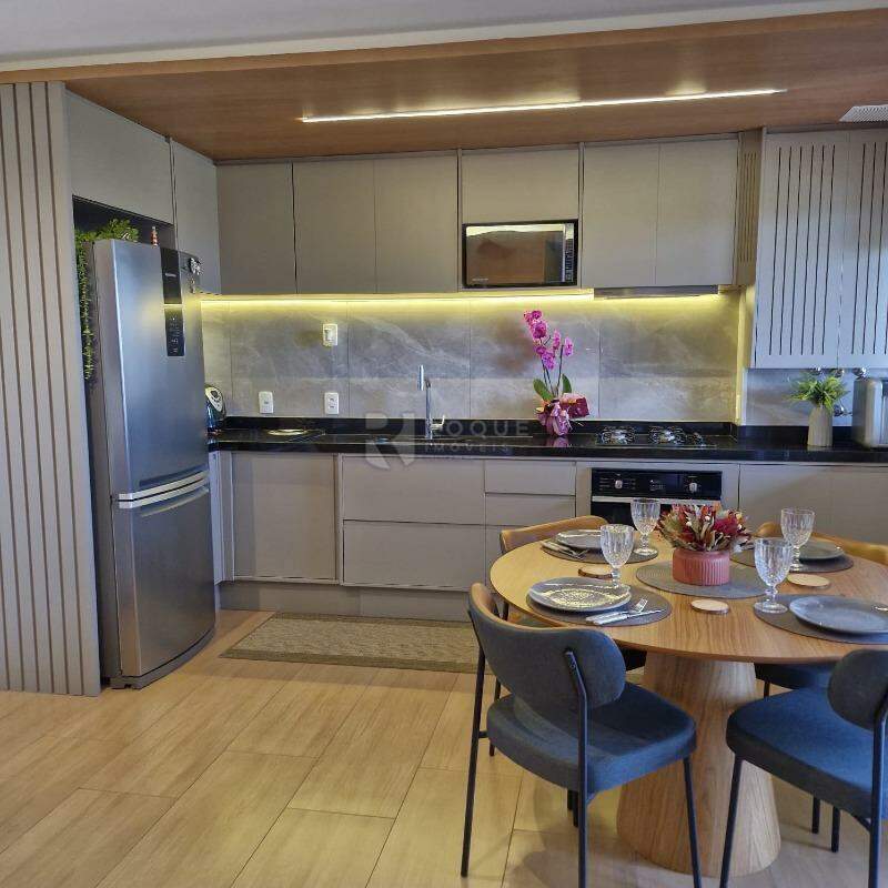 Apartamento à venda no bairro Jardim Santa Adélia: 