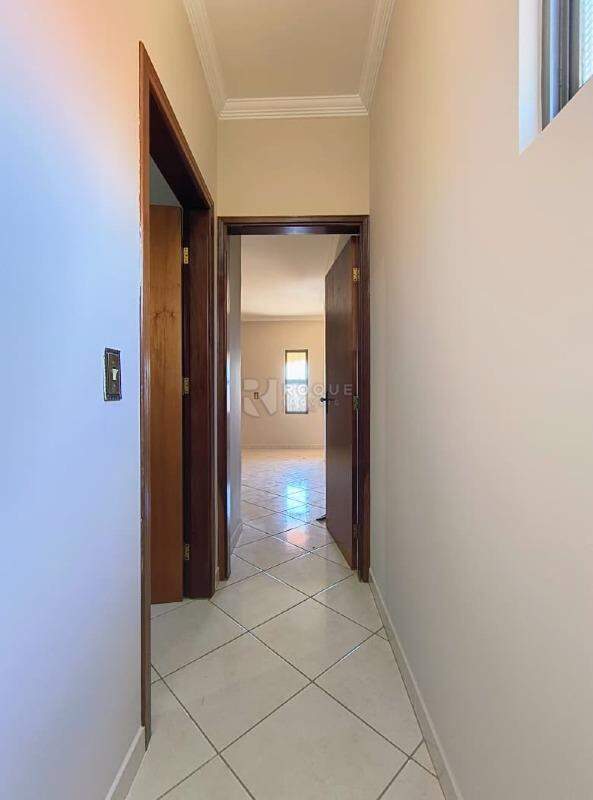 Casa Residencial para aluguel no bairro Vila Queiroz: Hall