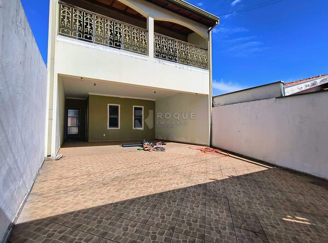 Casa Residencial para aluguel no bairro Vila Queiroz: Garagem