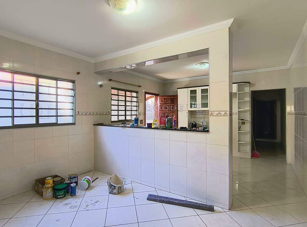 Casa Residencial para aluguel no bairro Vila Queiroz: Copa
