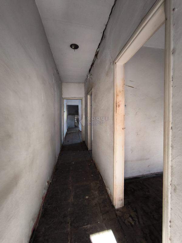 Terreno à venda no bairro Vila Queiroz: ENTRADA