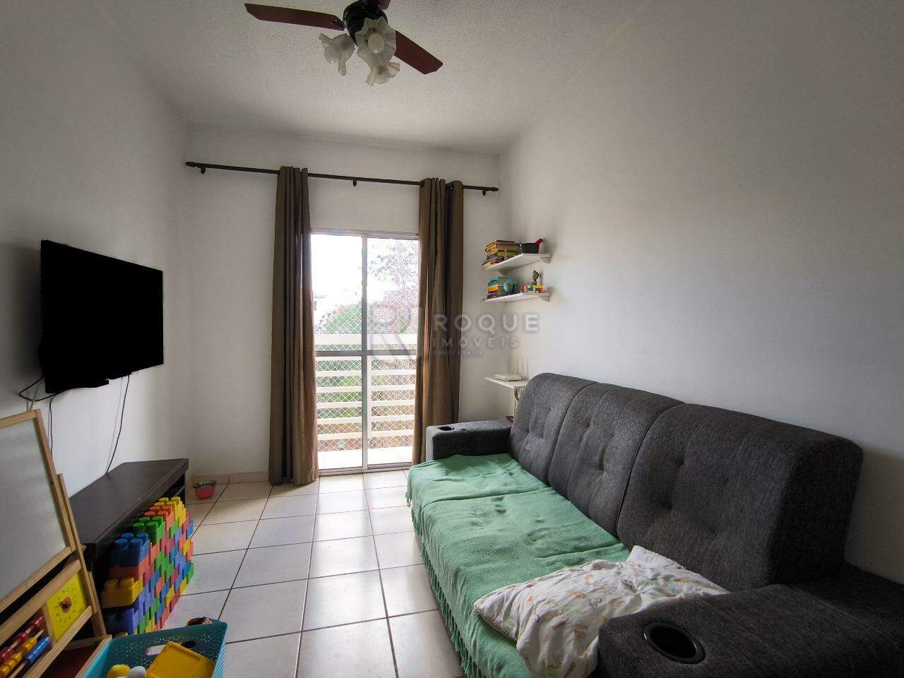 Apartamento à venda no bairro Jardim Parque Novo Mundo: SALA DE ESTAR