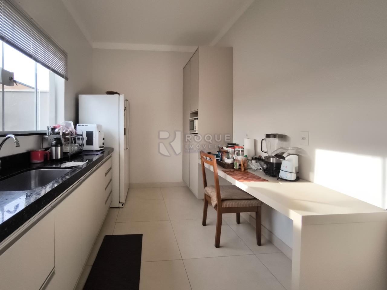 Casa Residencial à venda no bairro Jardim Caieira: COZINHA