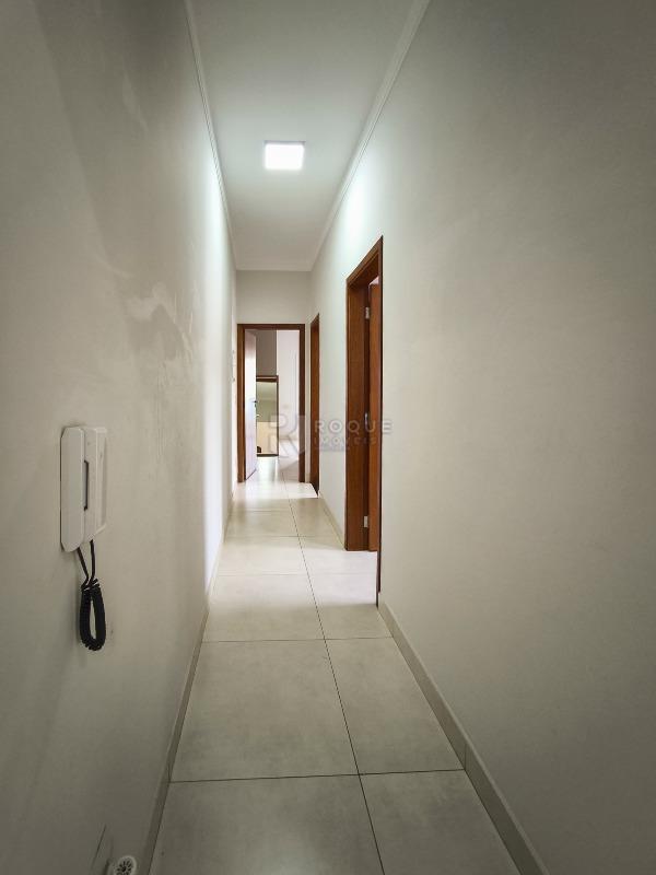 Casa Residencial à venda no bairro Jardim Caieira: CORREDOR INTERNO