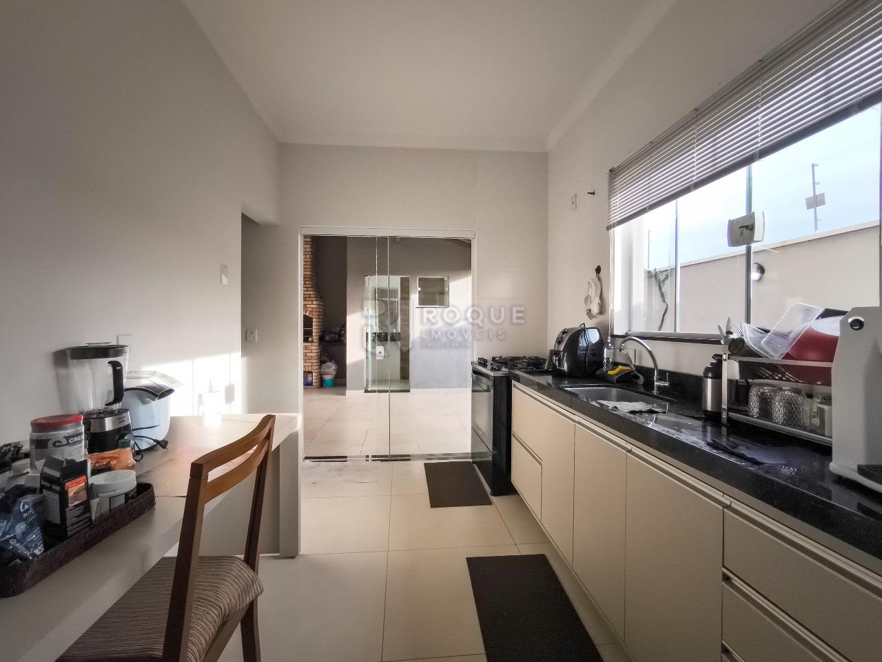 Casa Residencial à venda no bairro Jardim Caieira: COZINHA