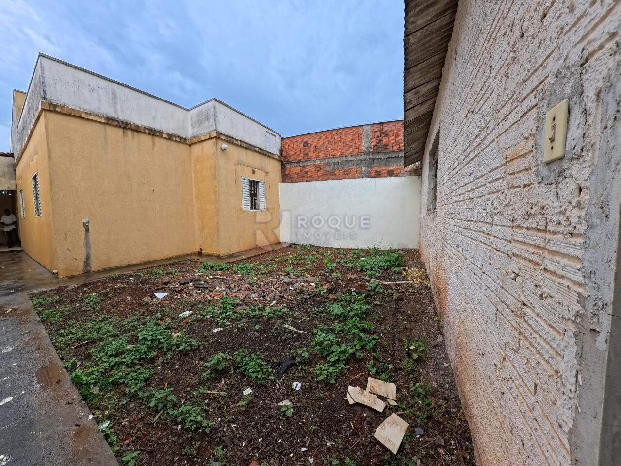 Casa Residencial à venda no bairro Parque Pompeu: 