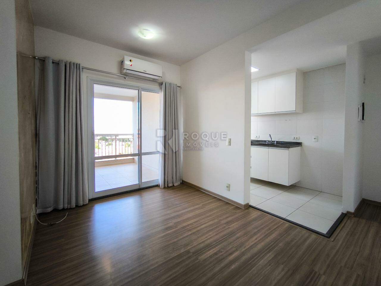 Apartamento à venda no bairro Vila Santa Rosália: SALA DE ESTAR