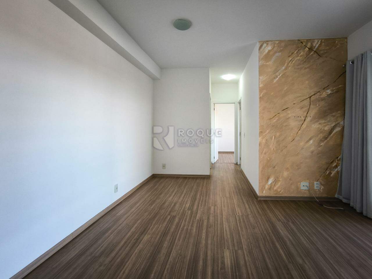 Apartamento à venda no bairro Vila Santa Rosália: SALA DE ESTAR