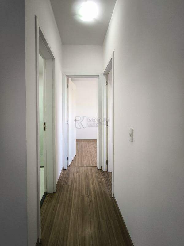 Apartamento à venda no bairro Vila Santa Rosália: CORREDOR INTERNO