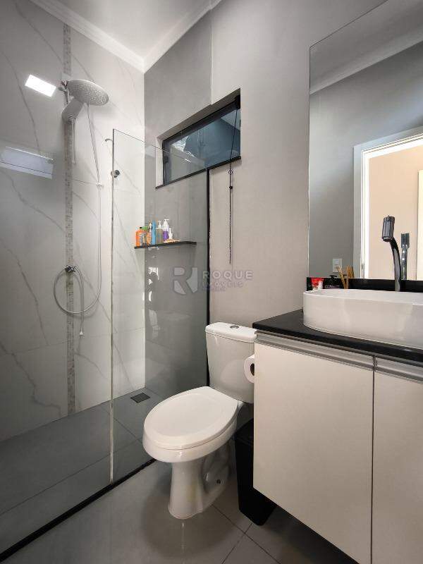 Casa Residencial à venda no bairro Jardim Solar dos Nobres: BANHEIRO SOCIAL