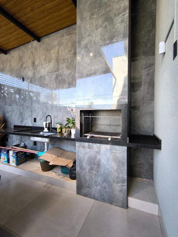 Casa Residencial à venda no bairro Jardim Solar dos Nobres: CHURRASQUEIRA