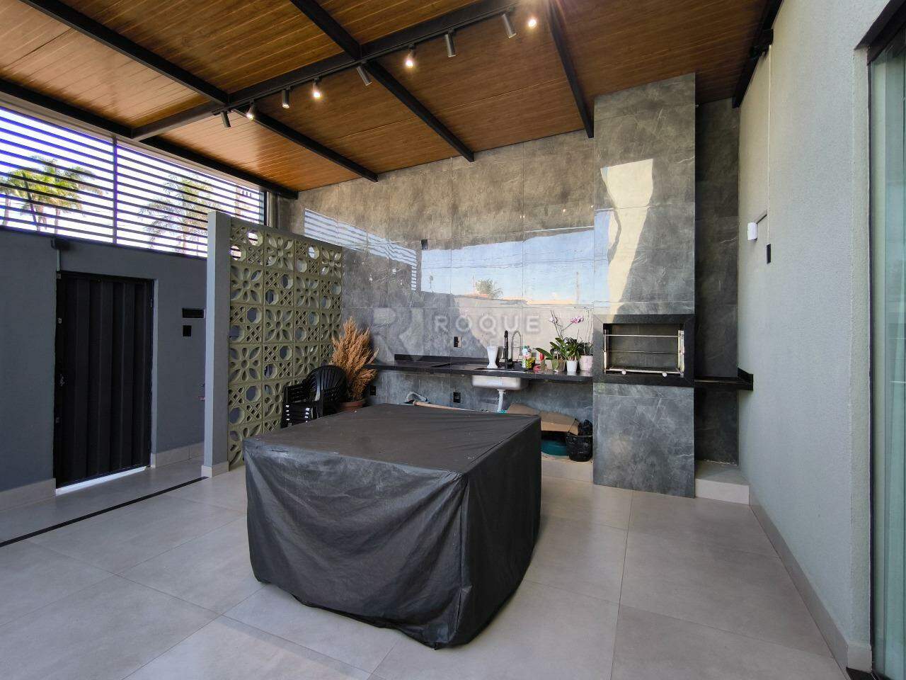 Casa Residencial à venda no bairro Jardim Solar dos Nobres: ÁREA GOURMET