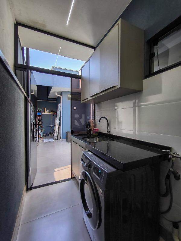 Casa Residencial à venda no bairro Jardim Solar dos Nobres: LAVANDERIA